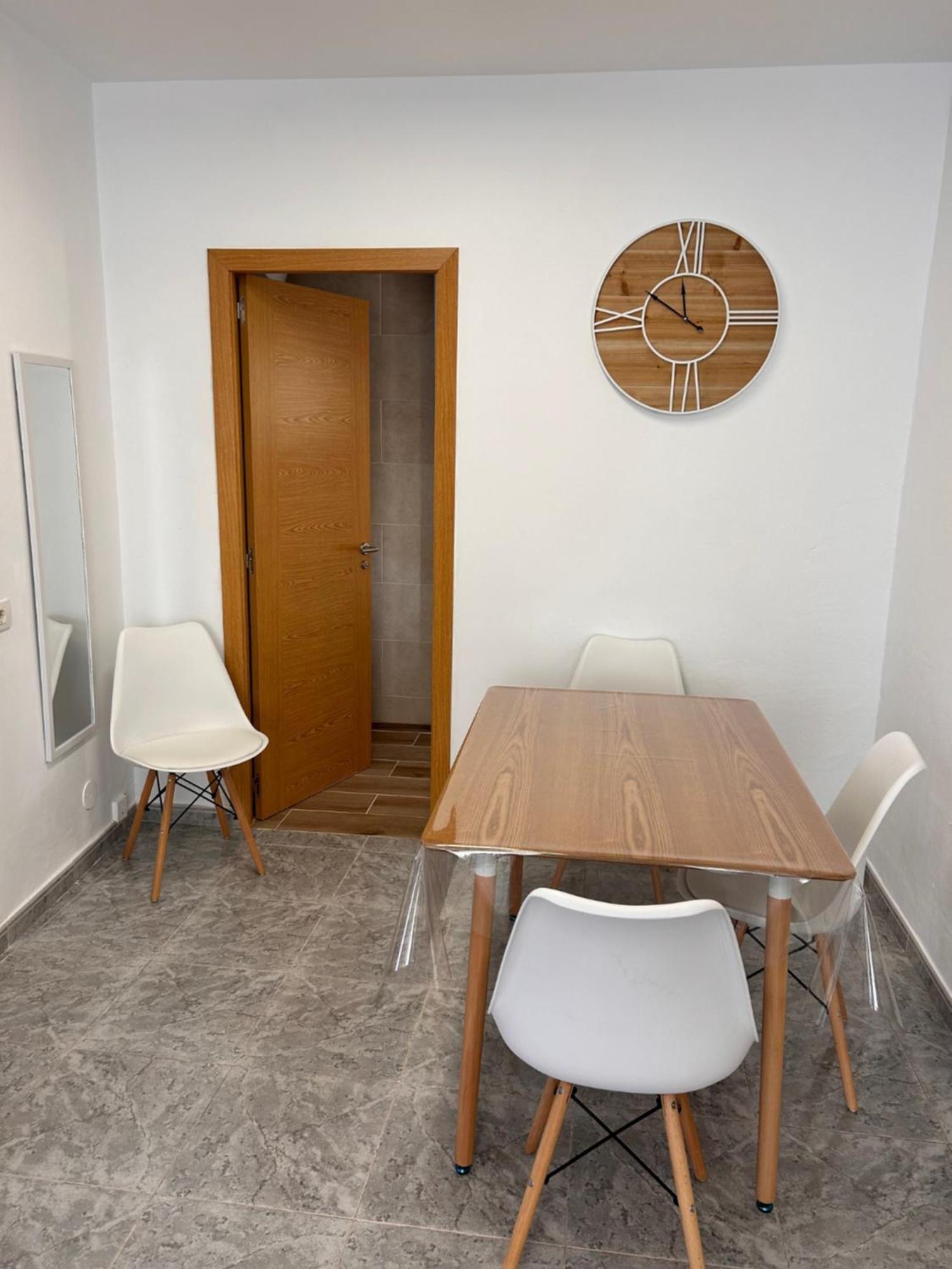 Apartamento En Los Cristianos 2 Habitaciones 4 Huespedes Vv Elenita Extérieur photo